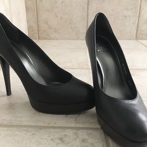 Stuart Weitzman Black platform pumps sz 8.5
